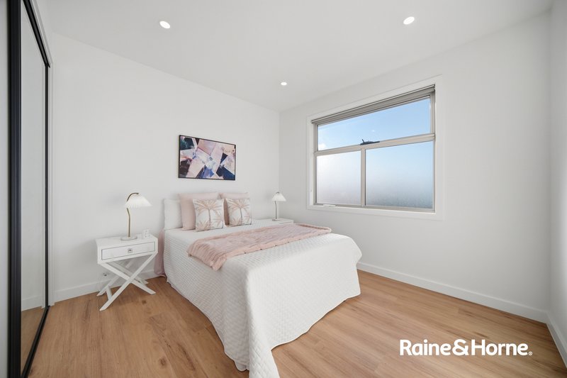 Photo - 2/4 Wales Street, Springvale VIC 3171 - Image 8