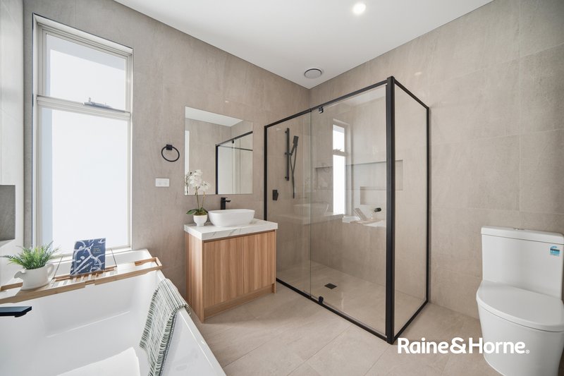 Photo - 2/4 Wales Street, Springvale VIC 3171 - Image 10