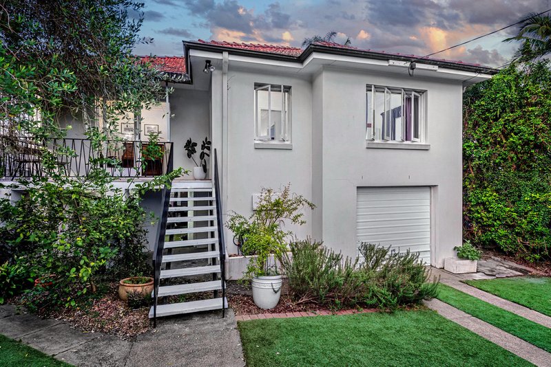 24 Walker Street, Coorparoo QLD 4151