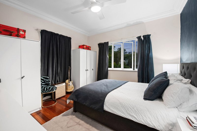 Photo - 24 Walker Street, Coorparoo QLD 4151 - Image 8