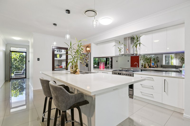 Photo - 24 Wallis Circuit, North Lakes QLD 4509 - Image 3