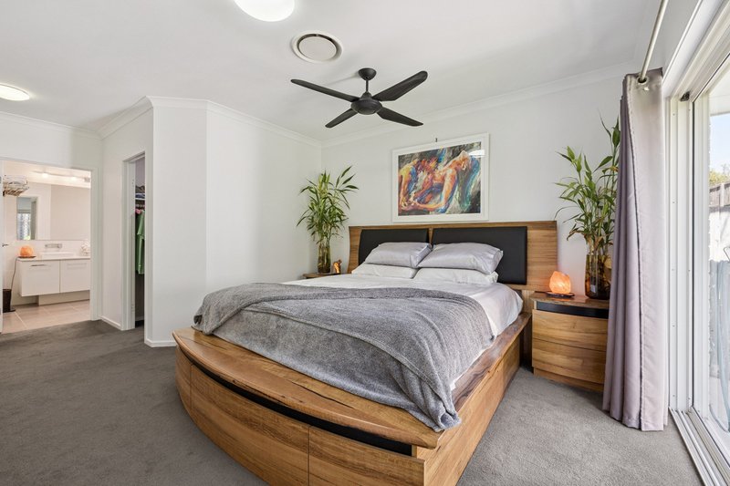 Photo - 24 Wallis Circuit, North Lakes QLD 4509 - Image 9