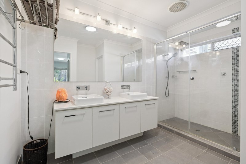 Photo - 24 Wallis Circuit, North Lakes QLD 4509 - Image 10