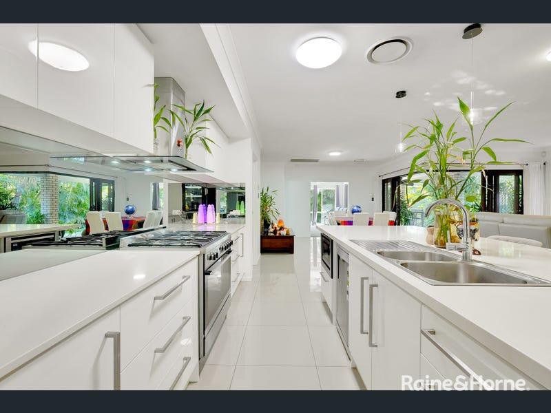 Photo - 24 Wallis Circuit, North Lakes QLD 4509 - Image 5