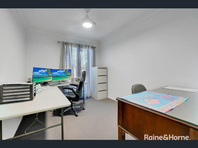 Photo - 24 Wallis Circuit, North Lakes QLD 4509 - Image 17