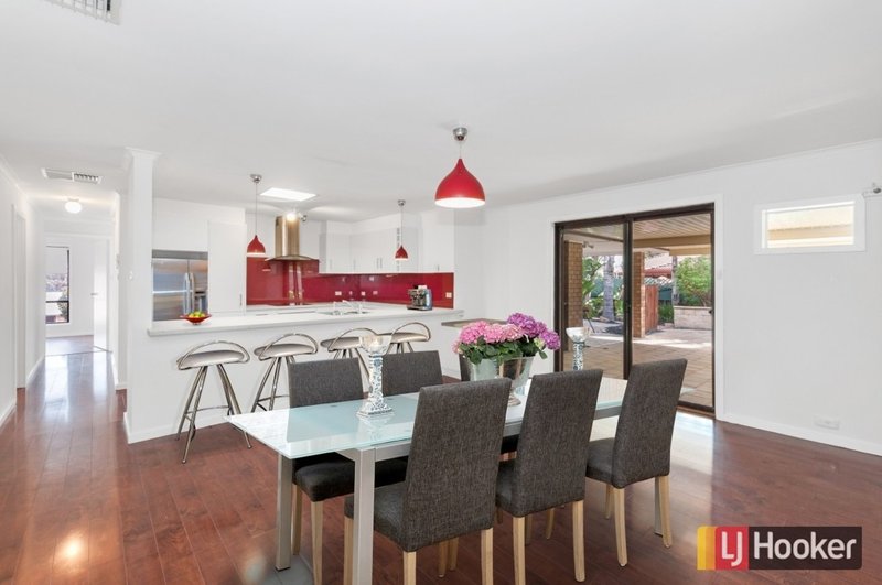 Photo - 24 Walters Crescent, Aberfoyle Park SA 5159 - Image 4