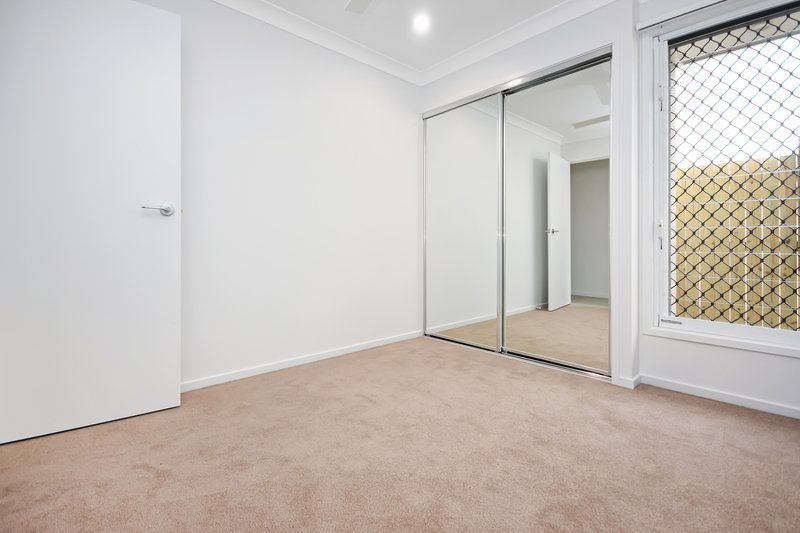 Photo - 24 Waratah Street, Narangba QLD 4504 - Image 9
