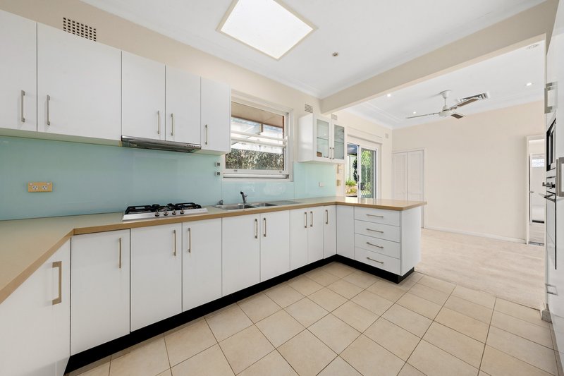 Photo - 24 Warrowa Avenue, West Pymble NSW 2073 - Image 5