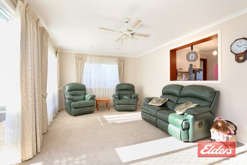 Photo - 24 Washington Drive, Craigmore SA 5114 - Image 11