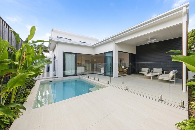 Photo - 2/4 Water Street, Buderim QLD 4556 - Image 4