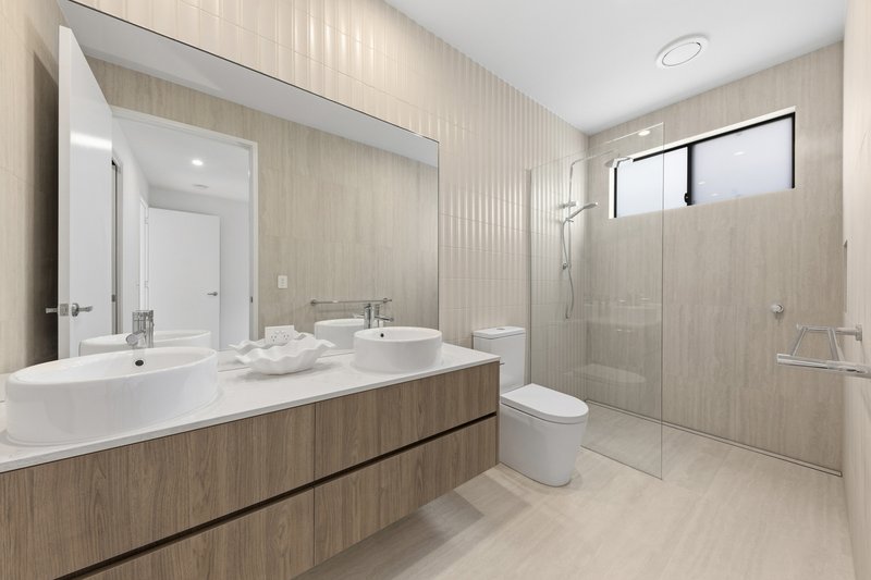 Photo - 2/4 Water Street, Buderim QLD 4556 - Image 7