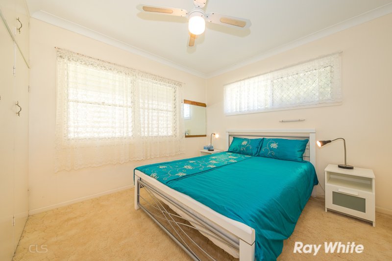 Photo - 24 Wattle Avenue, Bongaree QLD 4507 - Image 10