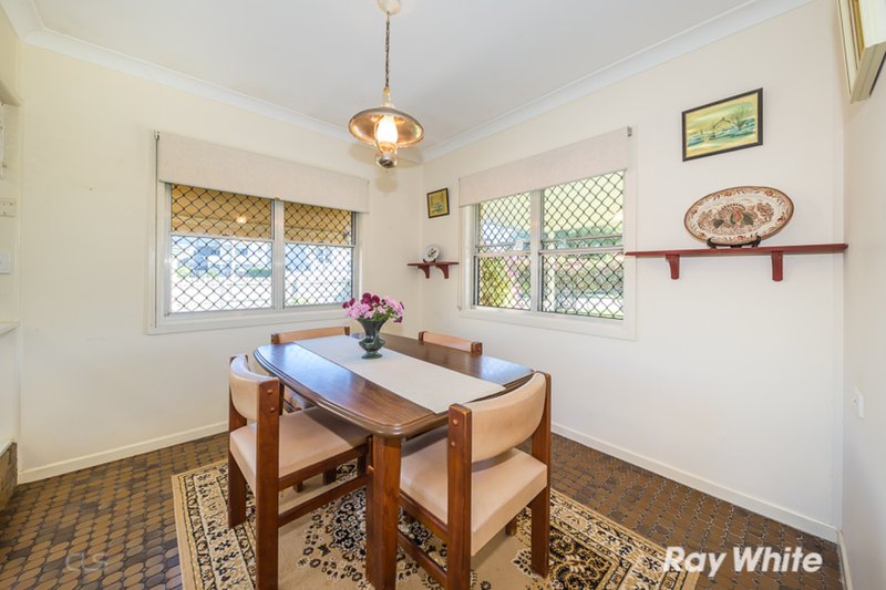 Photo - 24 Wattle Avenue, Bongaree QLD 4507 - Image 12