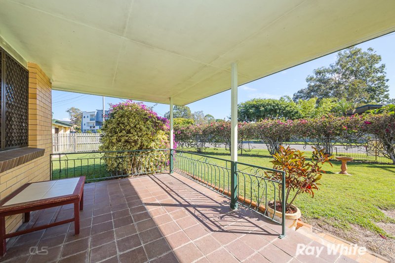 Photo - 24 Wattle Avenue, Bongaree QLD 4507 - Image 13