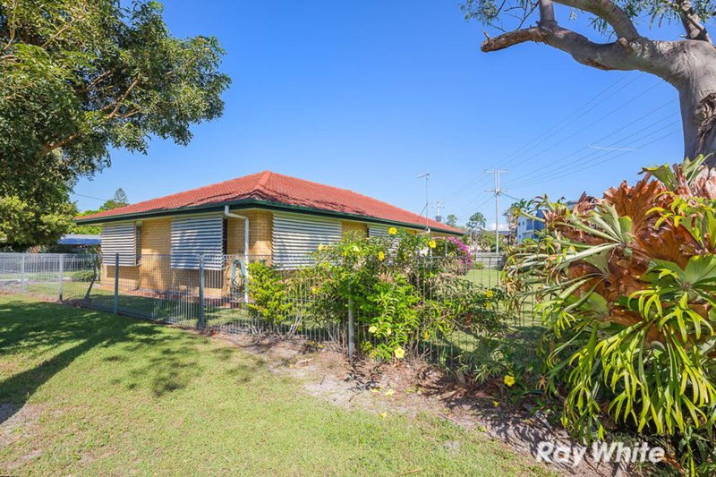 Photo - 24 Wattle Avenue, Bongaree QLD 4507 - Image 14