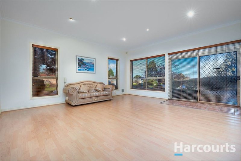 Photo - 24 Wattleview Rise, Scoresby VIC 3179 - Image 8