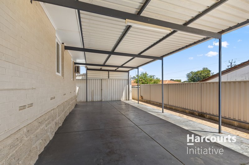 Photo - 24 Westbrook Way, Girrawheen WA 6064 - Image 17