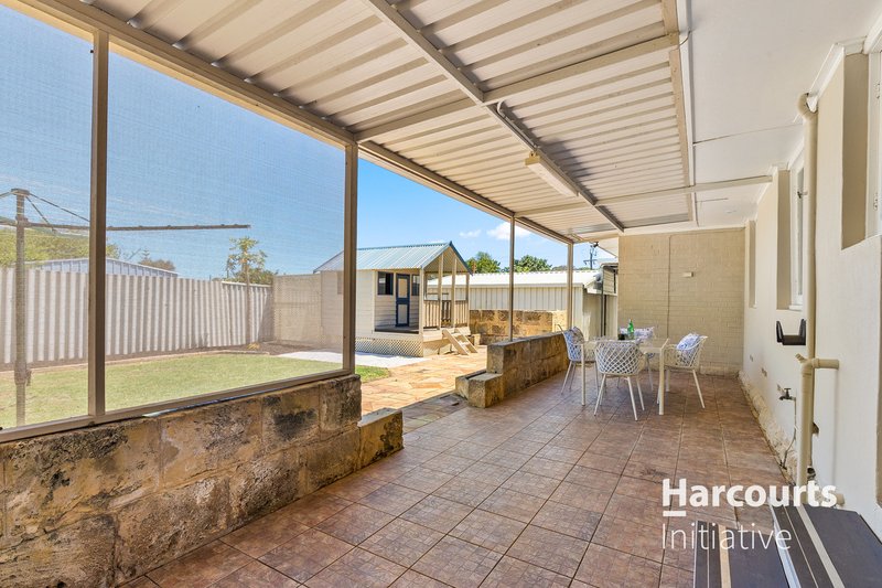 Photo - 24 Westbrook Way, Girrawheen WA 6064 - Image 18