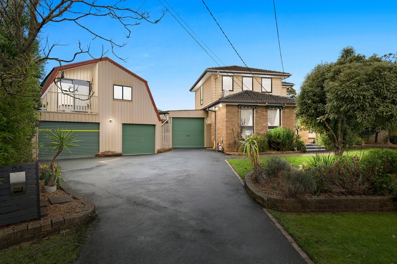 Photo - 24 Western Way, Mooroolbark VIC 3138 - Image 1