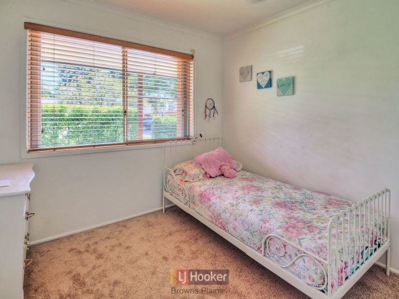 Photo - 24 Whitcomb Street, Hillcrest QLD 4118 - Image 8