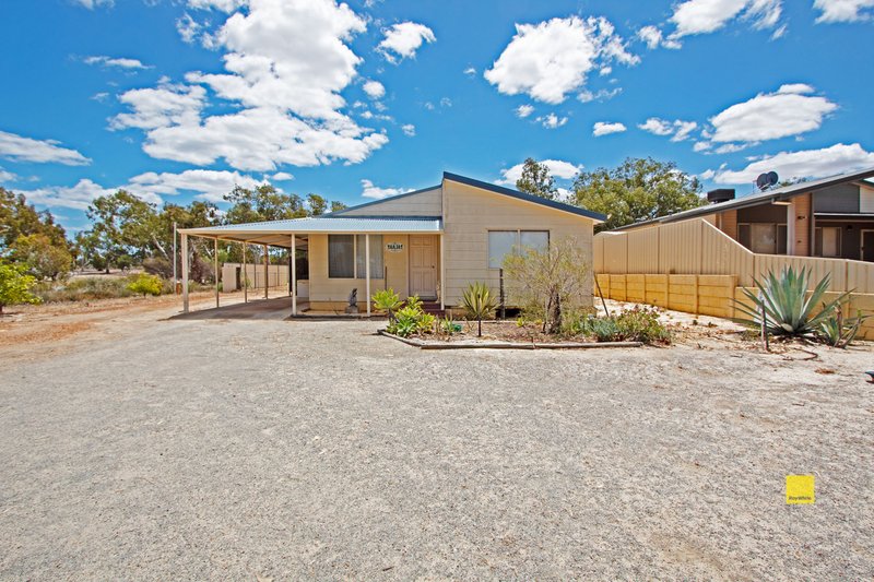 24 White Crt , Eneabba WA 6518