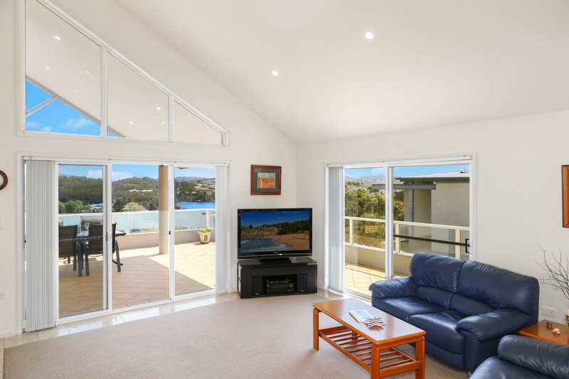 Photo - 2/4 Whiting Avenue, Terrigal NSW 2260 - Image 3