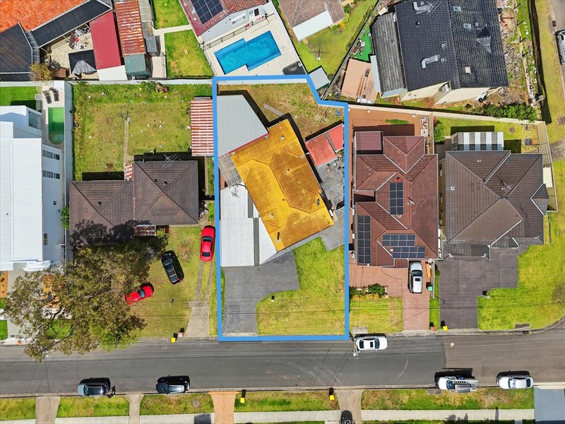 Photo - 24 Wilkes Avenue, Moorebank NSW 2170 - Image 2