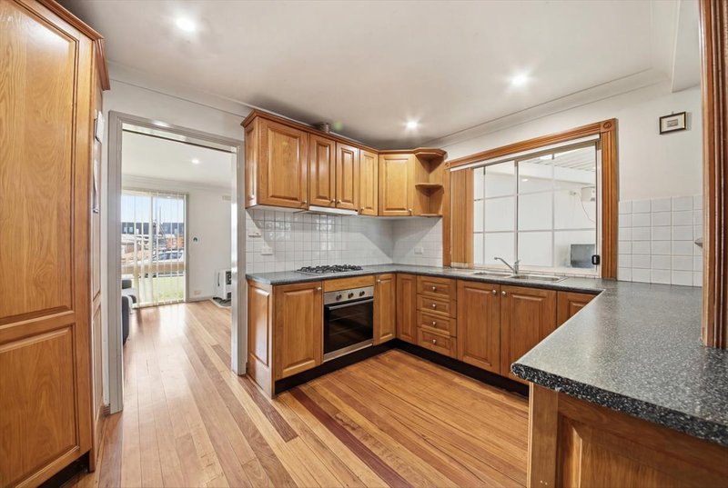 Photo - 24 Wilkes Avenue, Moorebank NSW 2170 - Image 5