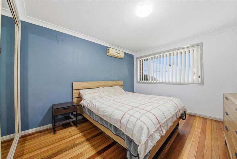 Photo - 24 Wilkes Avenue, Moorebank NSW 2170 - Image 7