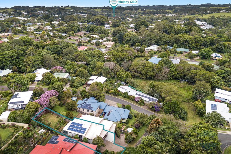 2/4 Willaroo Way, Maleny QLD 4552