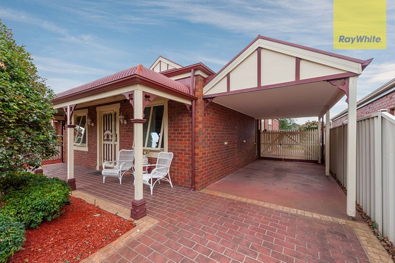 Photo - 24 Willmott Drive, Craigieburn VIC 3064 - Image 2