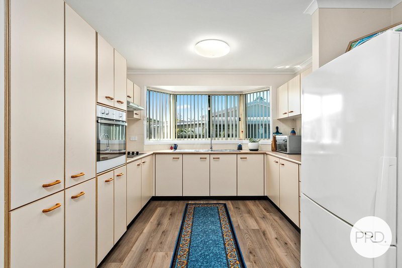 Photo - 24 Willow Tree Avenue, Kanahooka NSW 2530 - Image 2