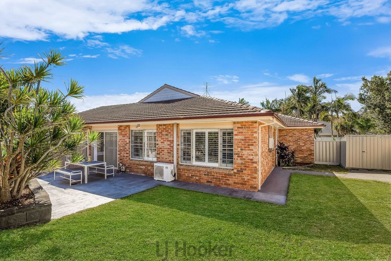 Photo - 2/4 Windsor Close, Valentine NSW 2280 - Image 11