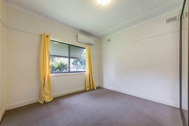 Photo - 24 Windsor Road, Merrylands NSW 2160 - Image 3