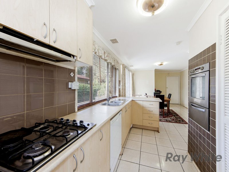 Photo - 24 Wintersun Drive, Albanvale VIC 3021 - Image 4