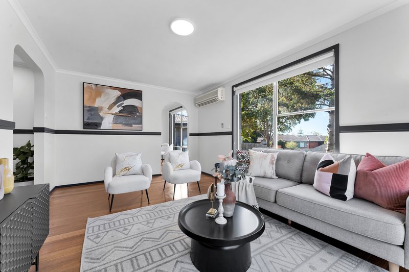 Photo - 24 Wirilda Crescent, Frankston North VIC 3200 - Image 3