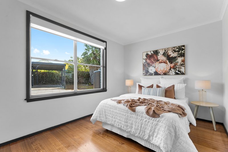 Photo - 24 Wirilda Crescent, Frankston North VIC 3200 - Image 12