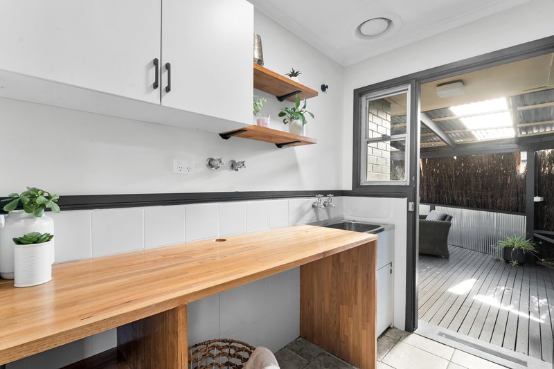 Photo - 24 Wirilda Crescent, Frankston North VIC 3200 - Image 15