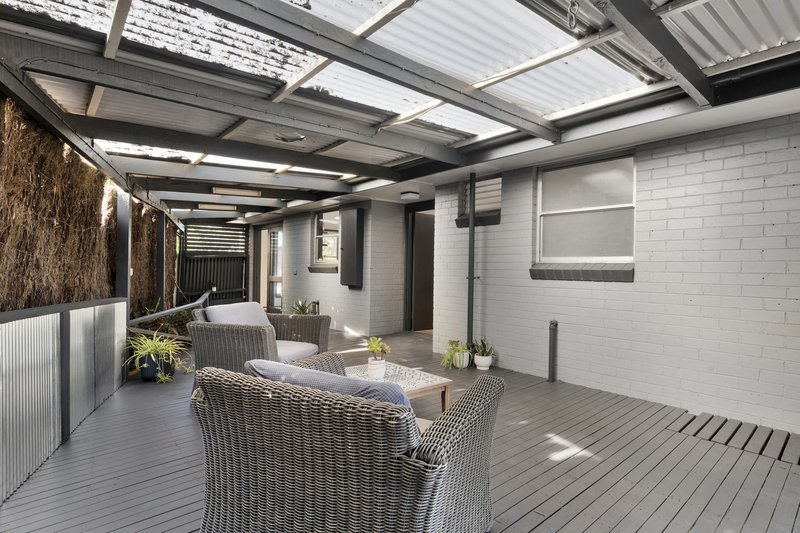 Photo - 24 Wirilda Crescent, Frankston North VIC 3200 - Image 16