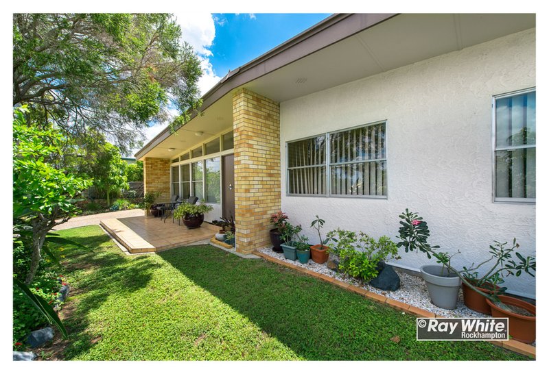 Photo - 24 Wiseman Street, The Range QLD 4700 - Image 14