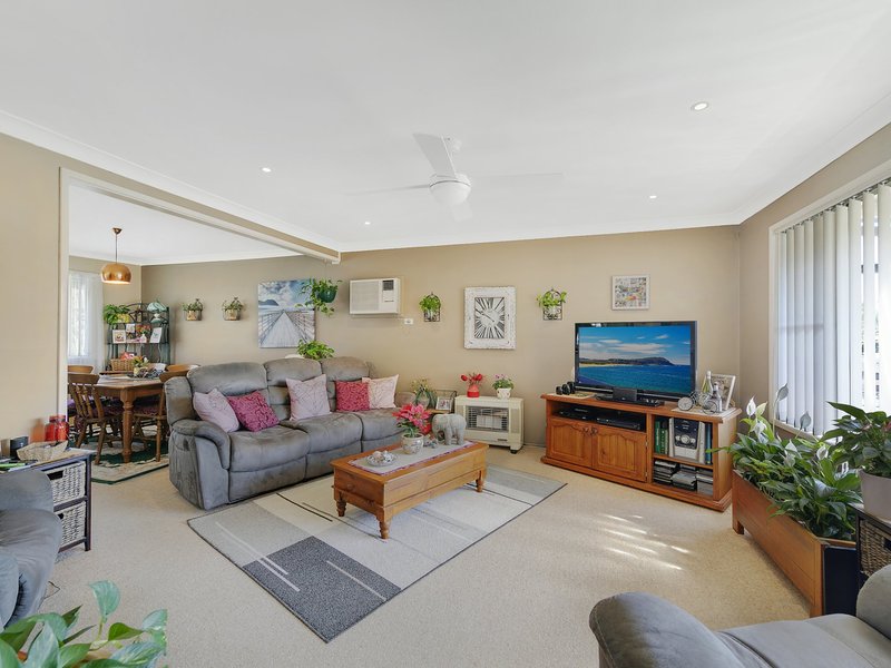 Photo - 24 Woodlawn Drive, Budgewoi NSW 2262 - Image 4