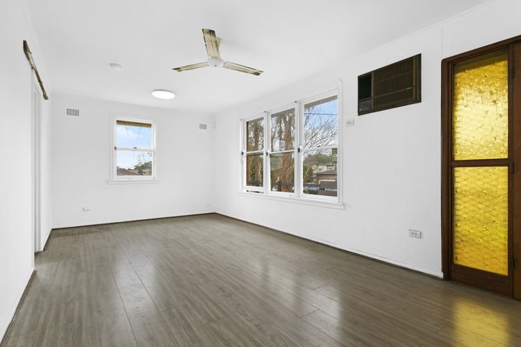 Photo - 24 Woodpark Road, Guildford NSW 2161 - Image 3