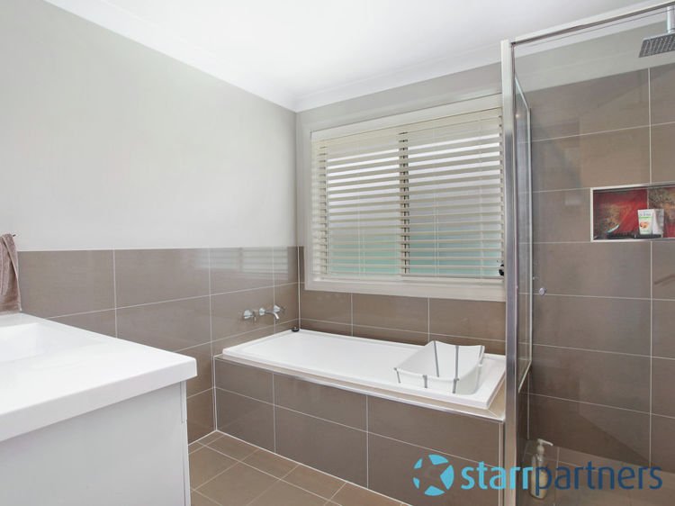 Photo - 24 Wyena Road, Pendle Hill NSW 2145 - Image 8