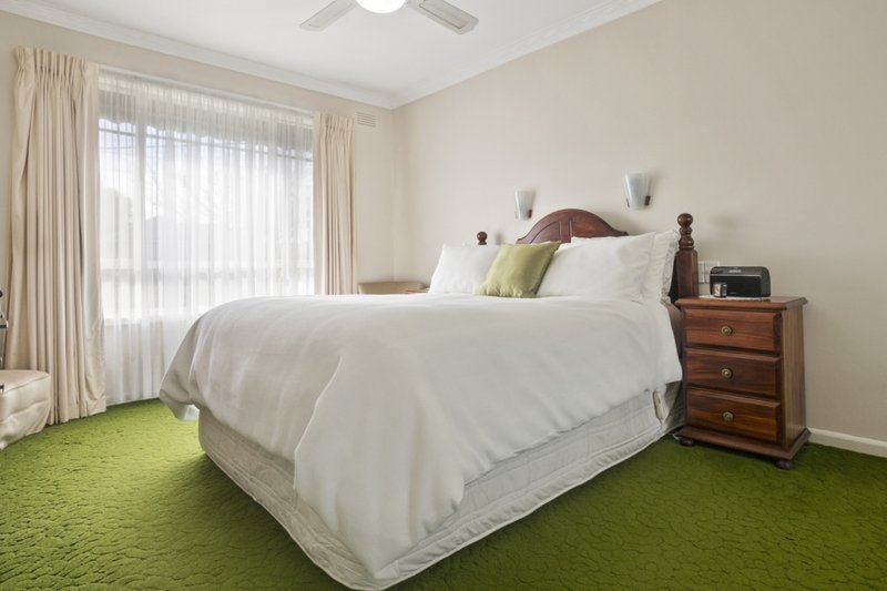 Photo - 24 Wyndham Street, Werribee VIC 3030 - Image 13