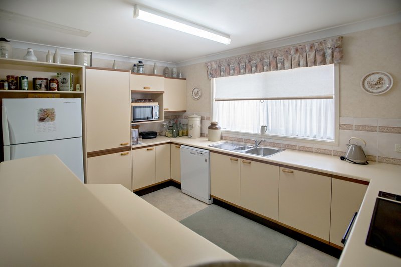 Photo - 24 Wyoming Close, Taree NSW 2430 - Image 4