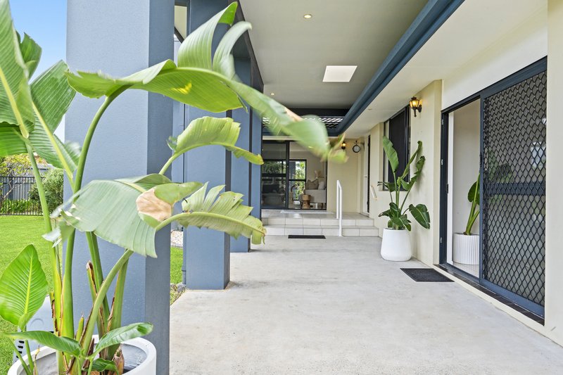 Photo - 24 Wyuna Street, Broadbeach Waters QLD 4218 - Image 4