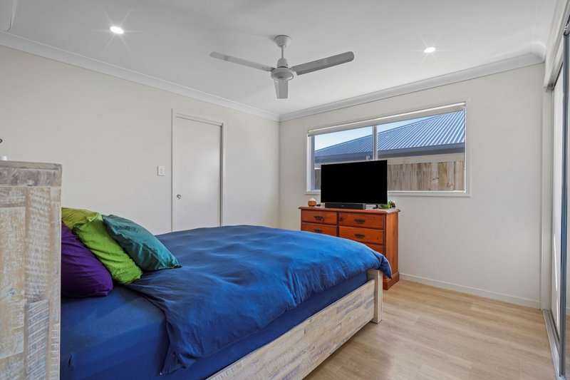 Photo - 24 Yellowstone Circuit, Yarrabilba QLD 4207 - Image 10