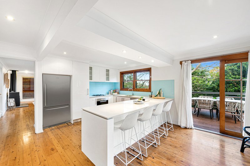 Photo - 24 Yeramba Crescent, Terrigal NSW 2260 - Image 3