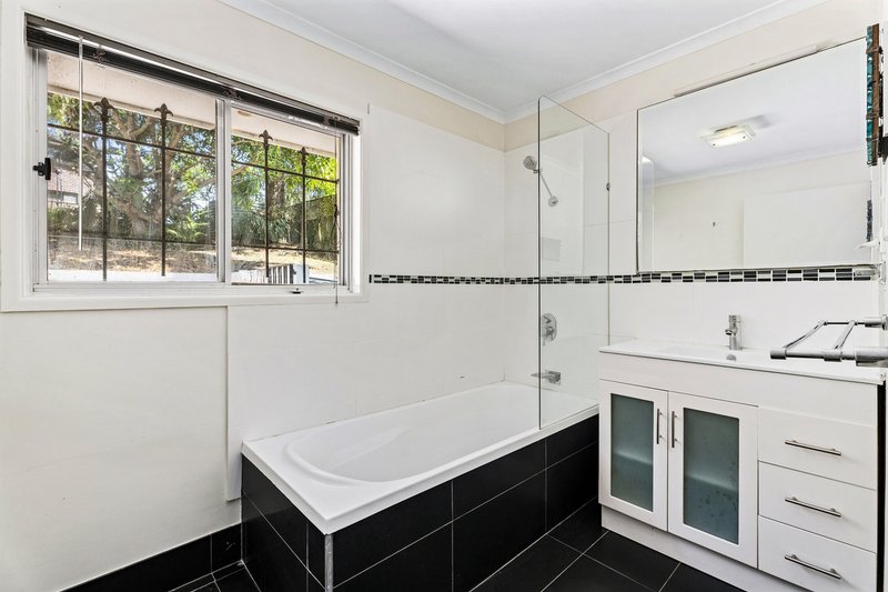 Photo - 24 Yoolantie Crescent, Nerang QLD 4211 - Image 10