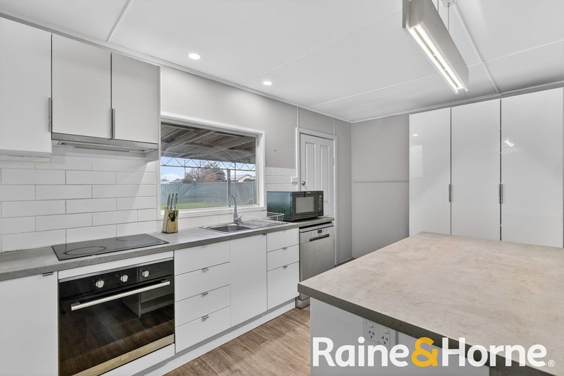 Photo - 24 Young Street, Dubbo NSW 2830 - Image 2
